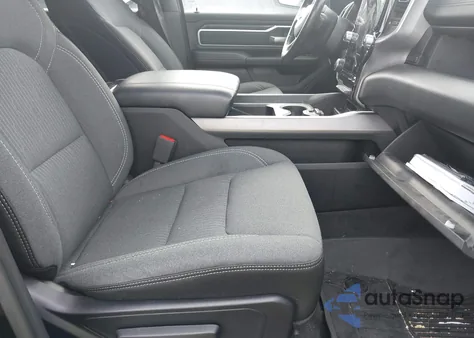 2021 Ram 1500 Big Horn 4X4 5'7 Box из США, поврежденный, VIN 1C6SRFFT1MN573301